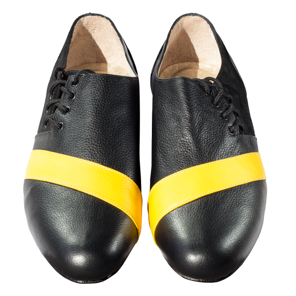 Ref 322 menshoes black with a yellow stripe.